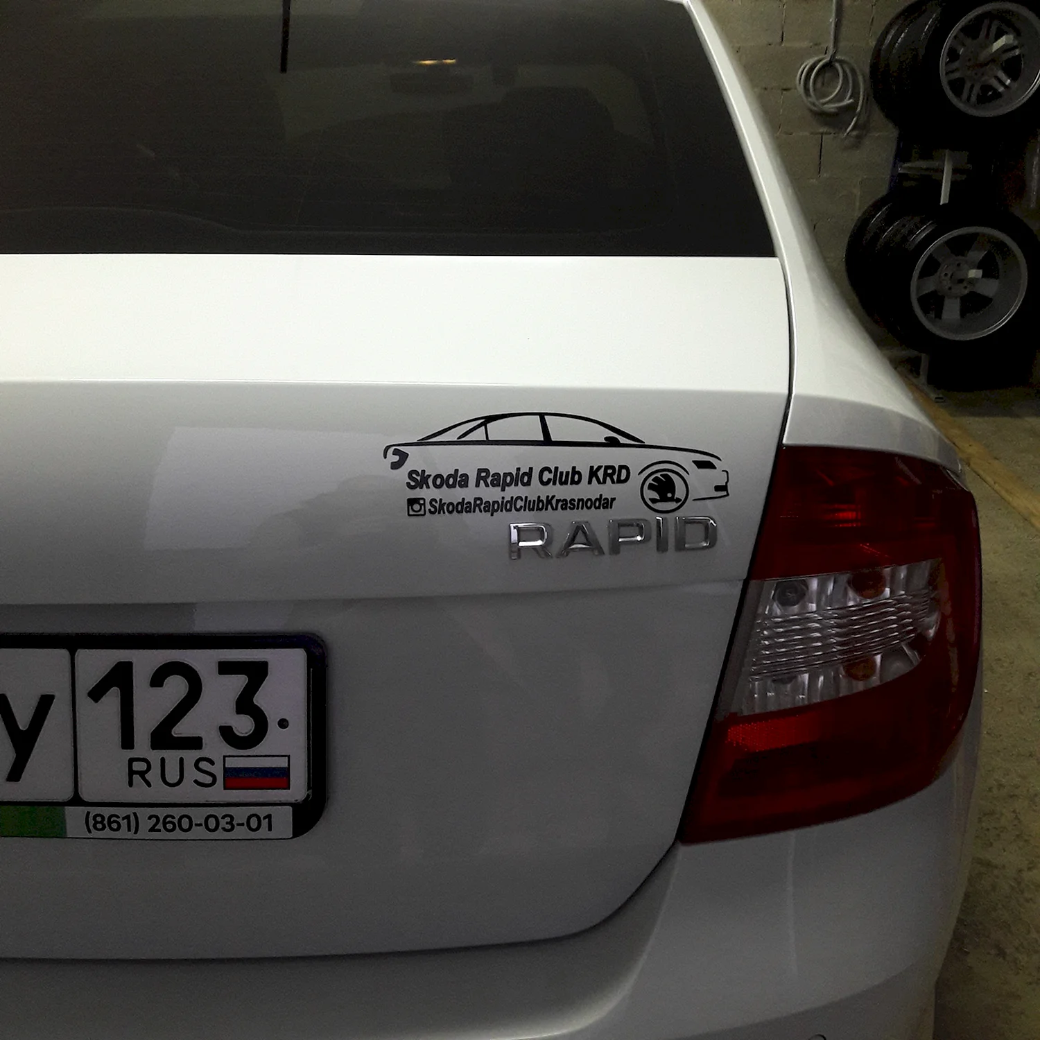 Наклейка Skoda Rapid
