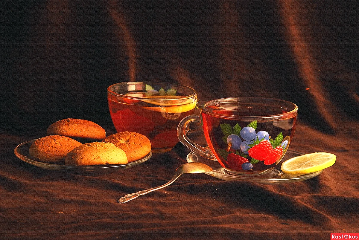 Натюрморт с чаем и сладостями
