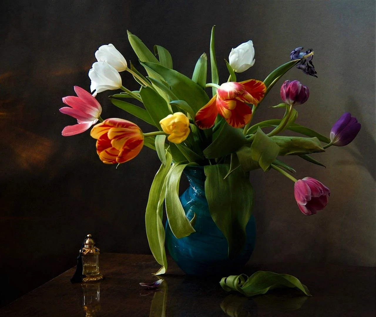 Натюрморт - цветы в вазе