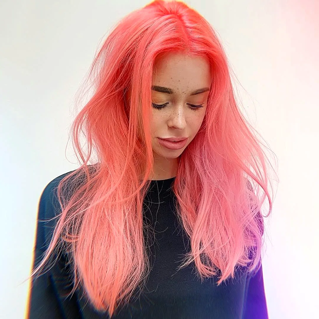 Неоновый персиковый цвет волос