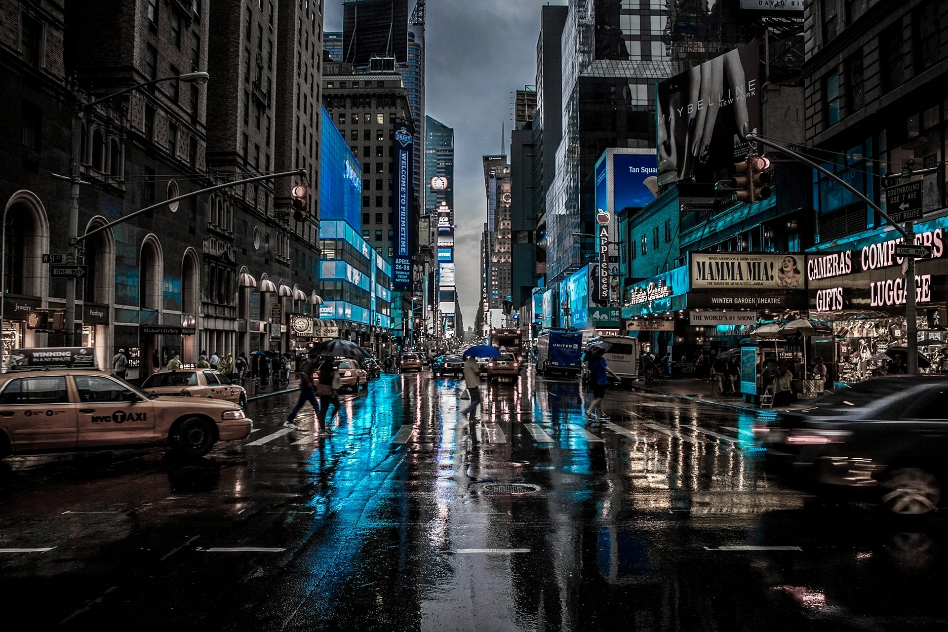 Нью-Йорк Манхэттен ночью улица