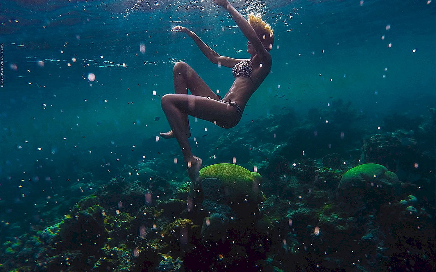 Ноги под водой