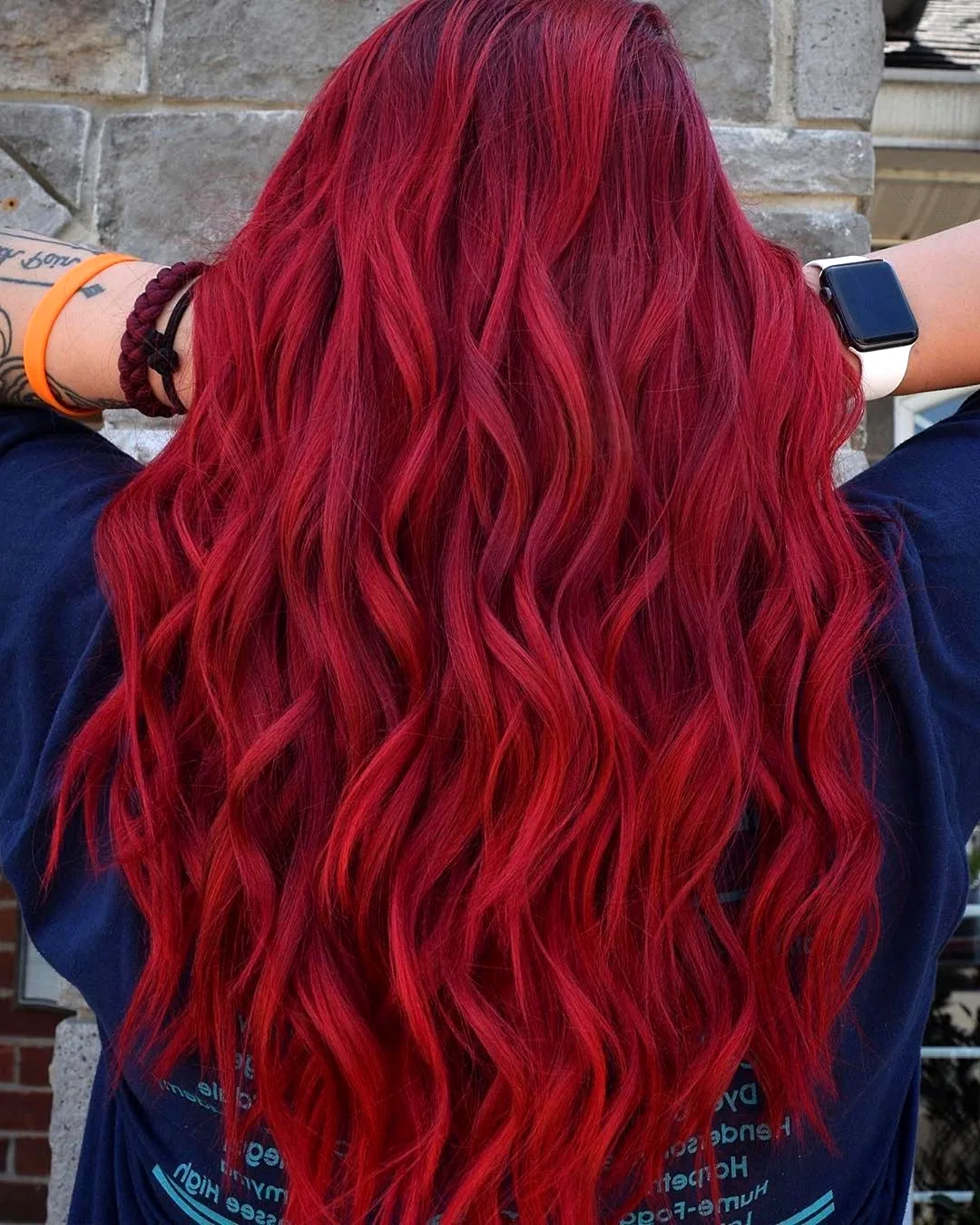 Огненно красный цвет волос