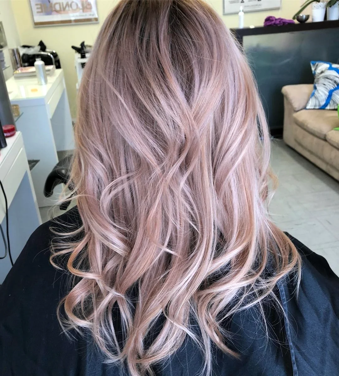 Окрашивание блонд с розовым оттенком
