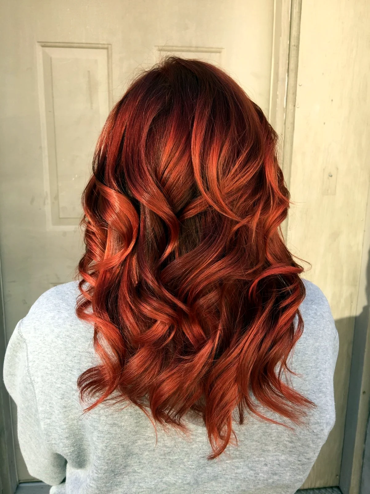Окрашивание волос с рыжими прядями