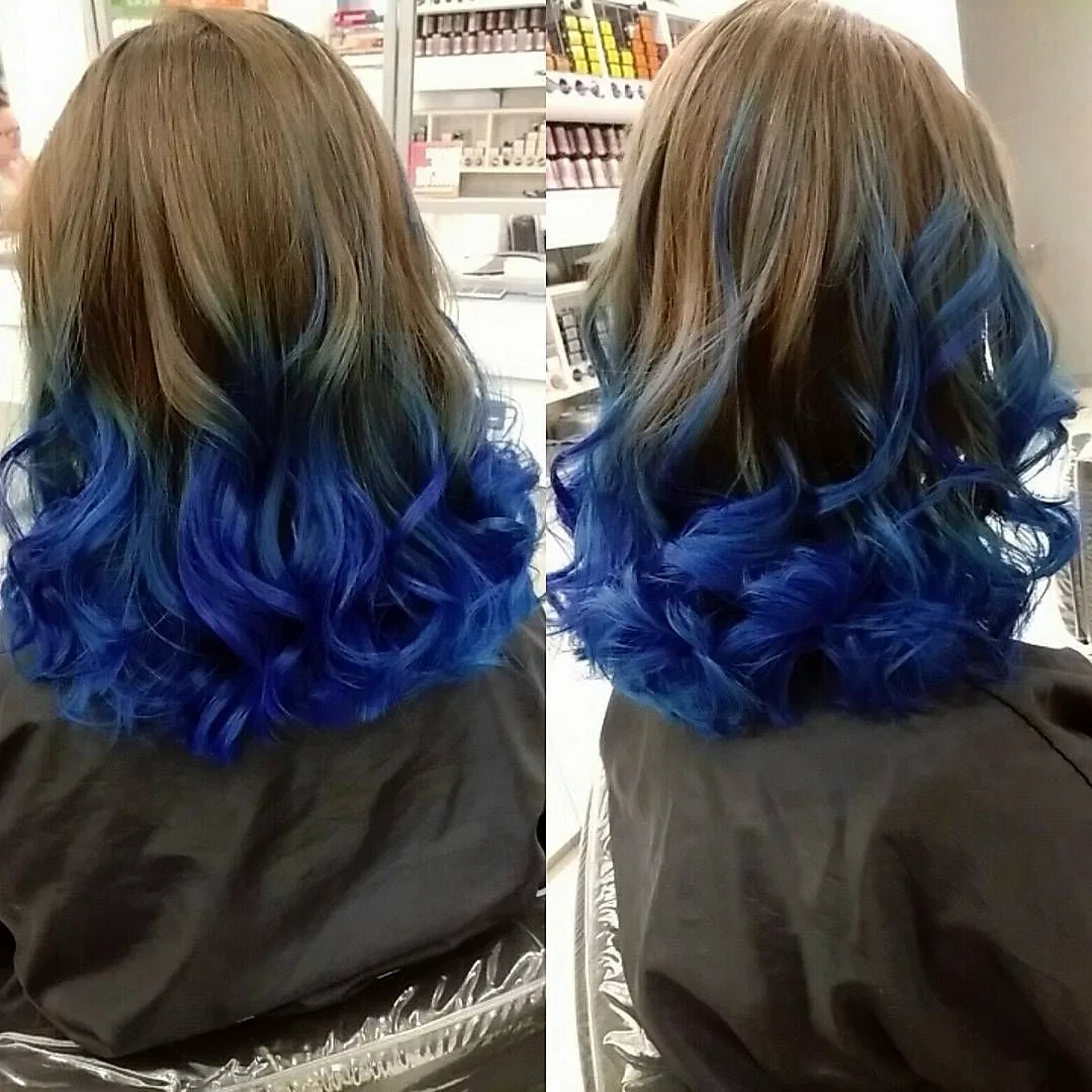 Окраска в синий цвет волос