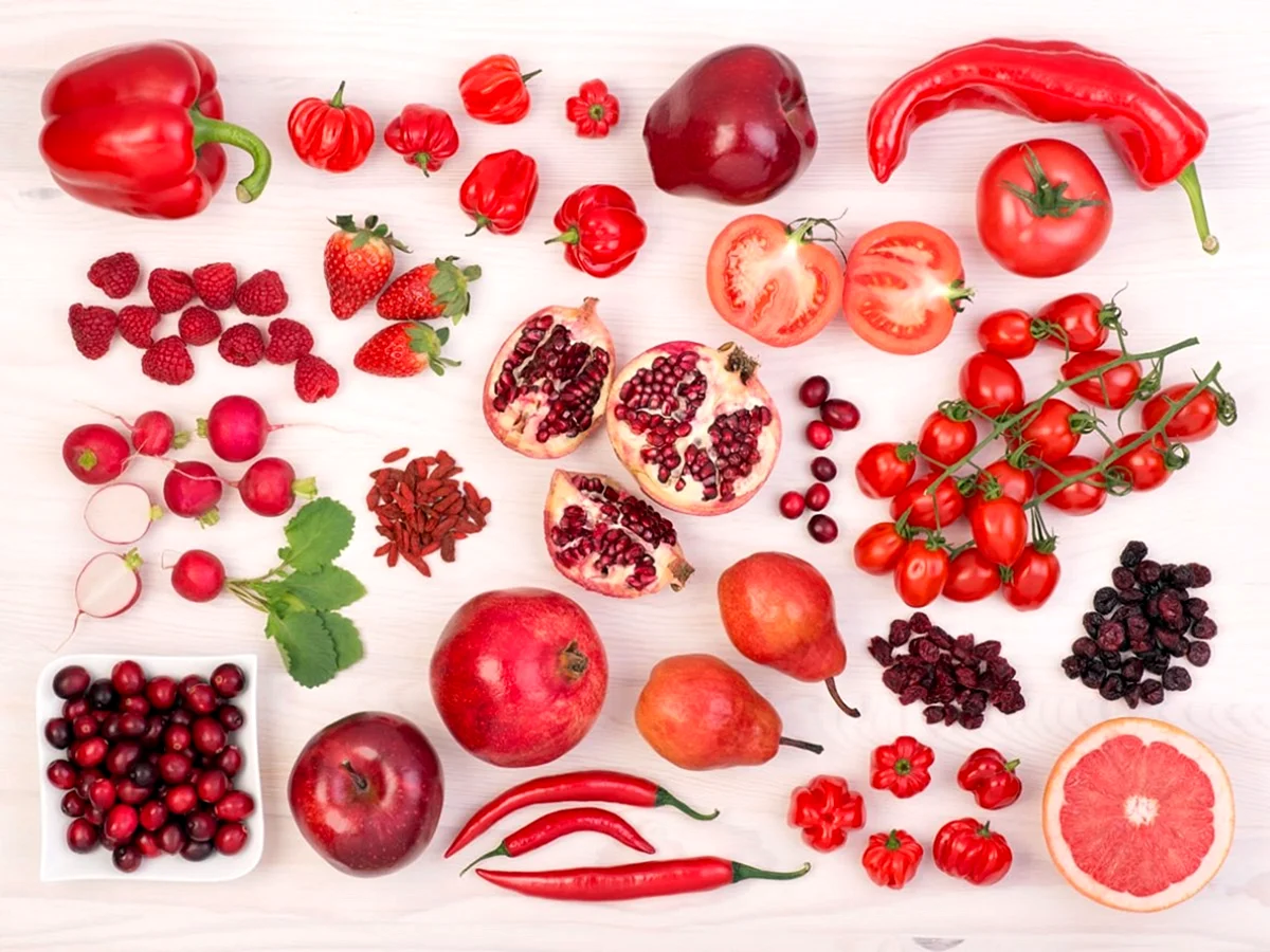 Овощи и фрукты красного цвета