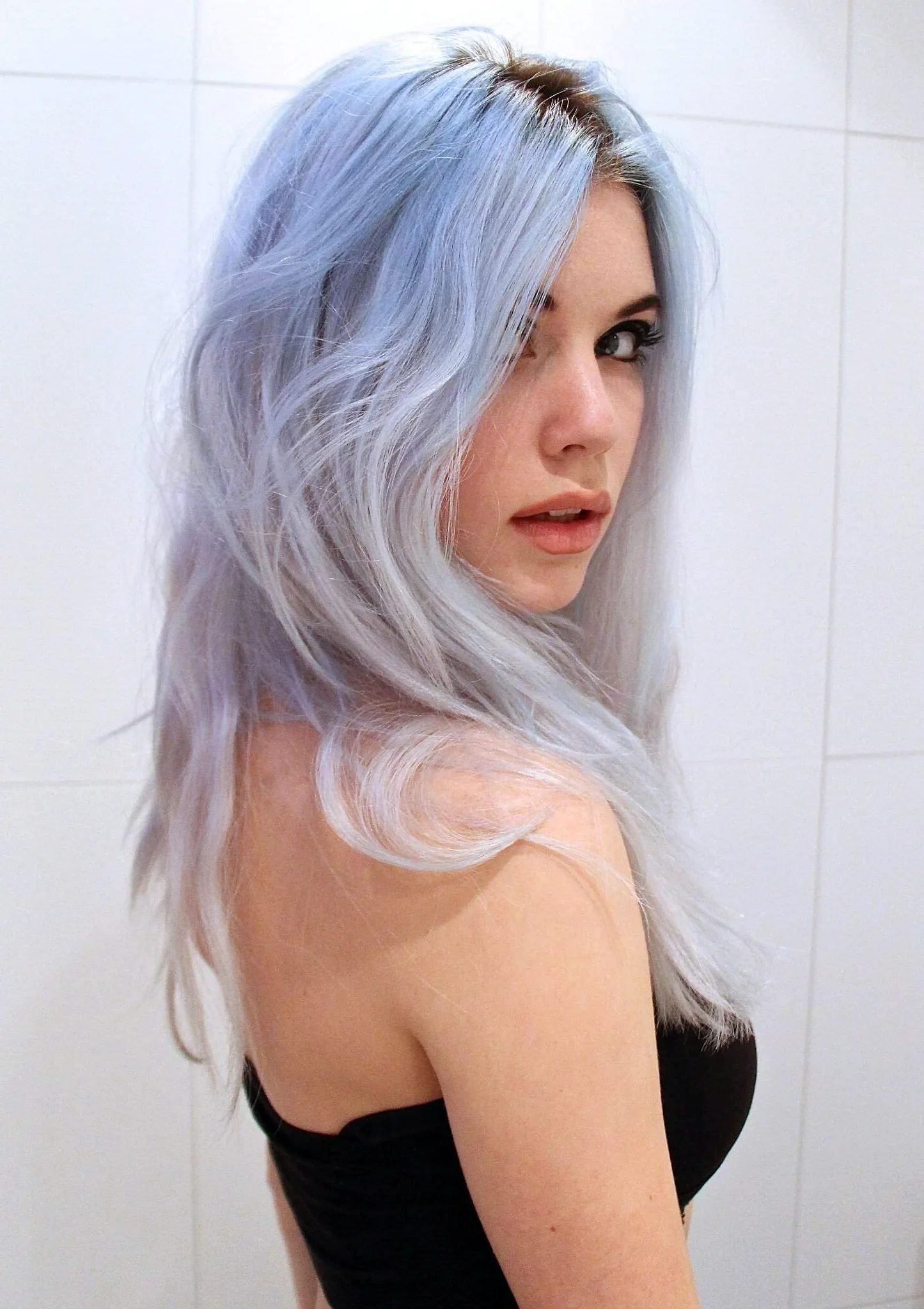 Пепельно голубой цвет волос