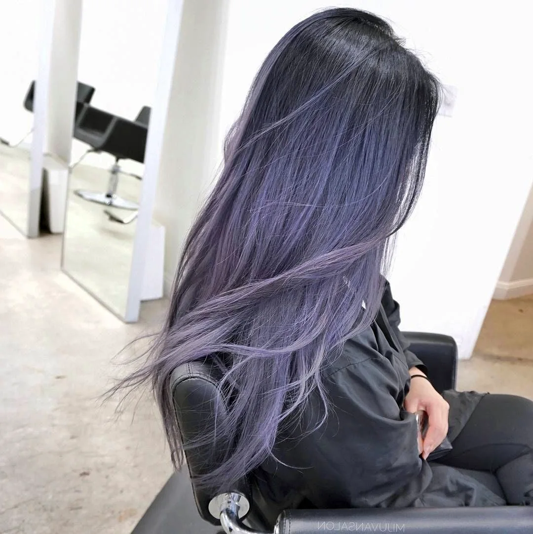 Пепельные волосы с фиолетовым оттенком
