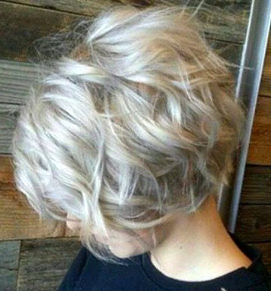Пепельный блонд короткие кудрявые
