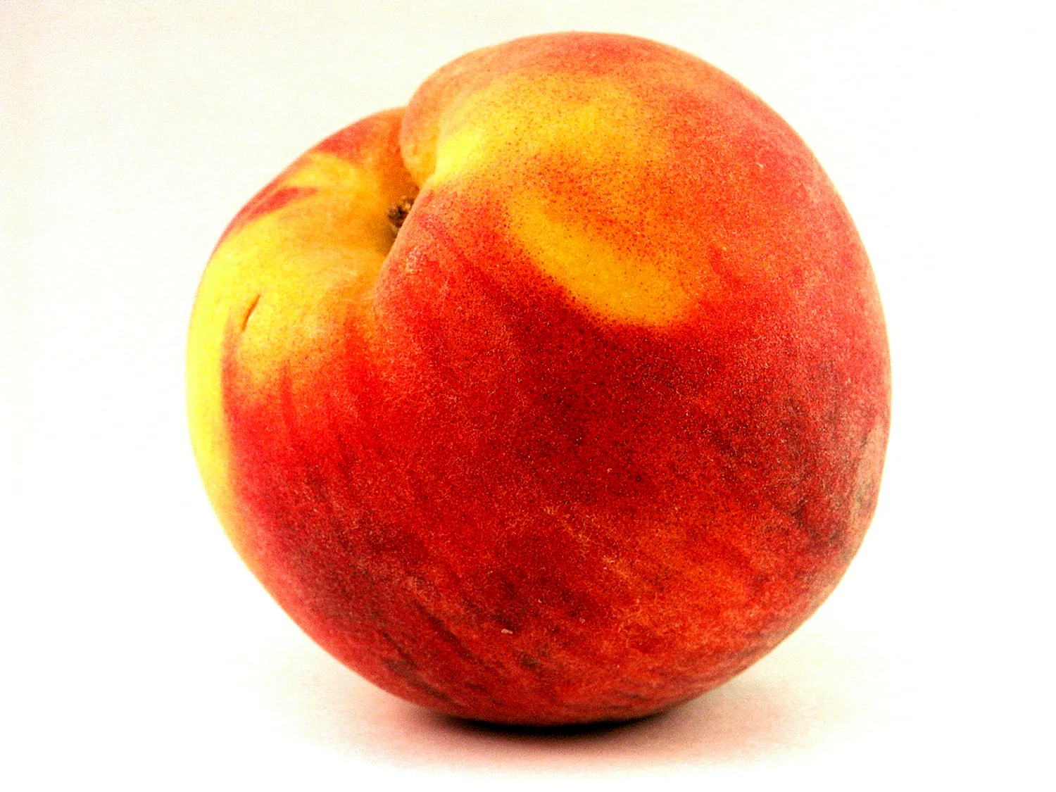 Персик один