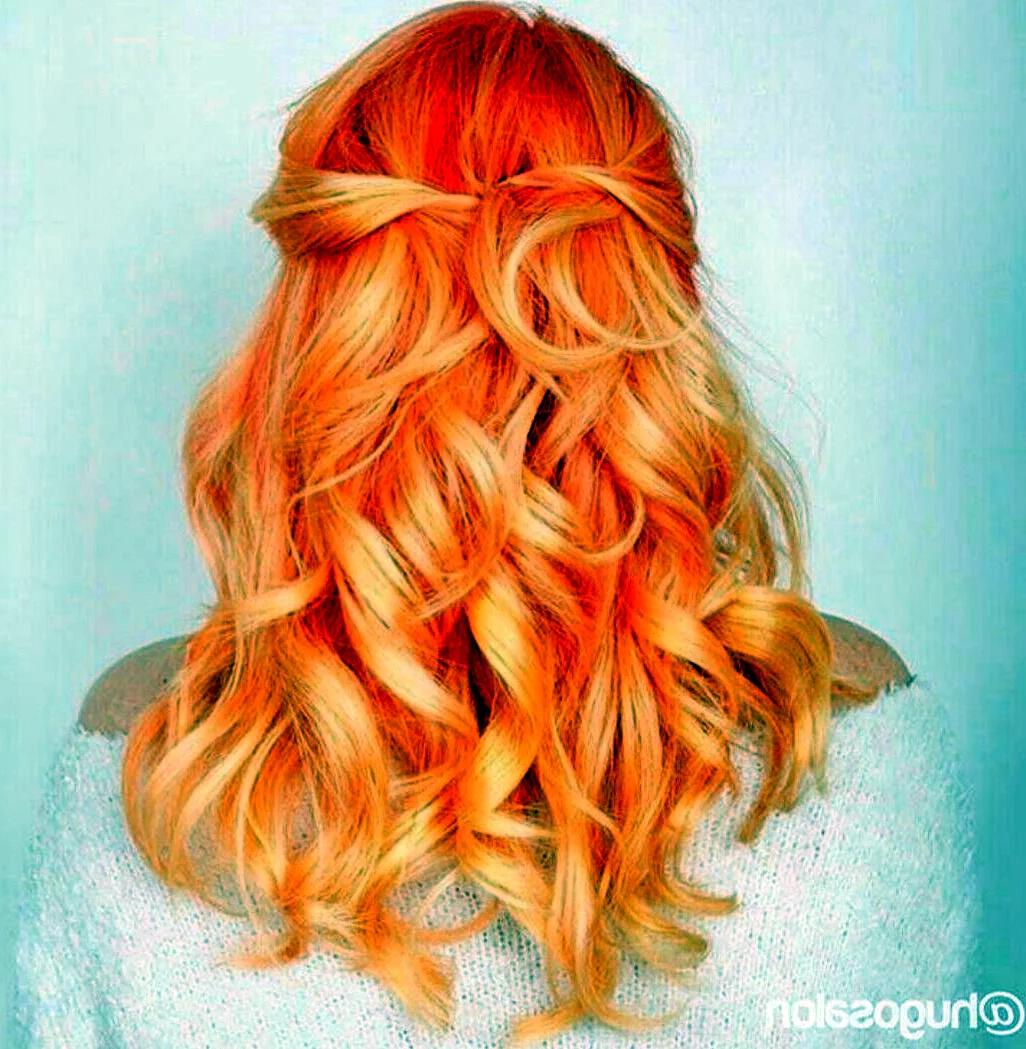 Персиково оранжевые волосы