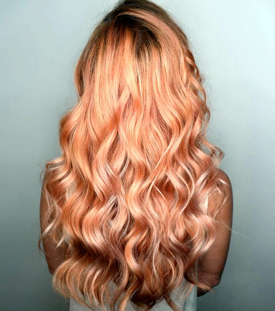 Персиково розовый блонд