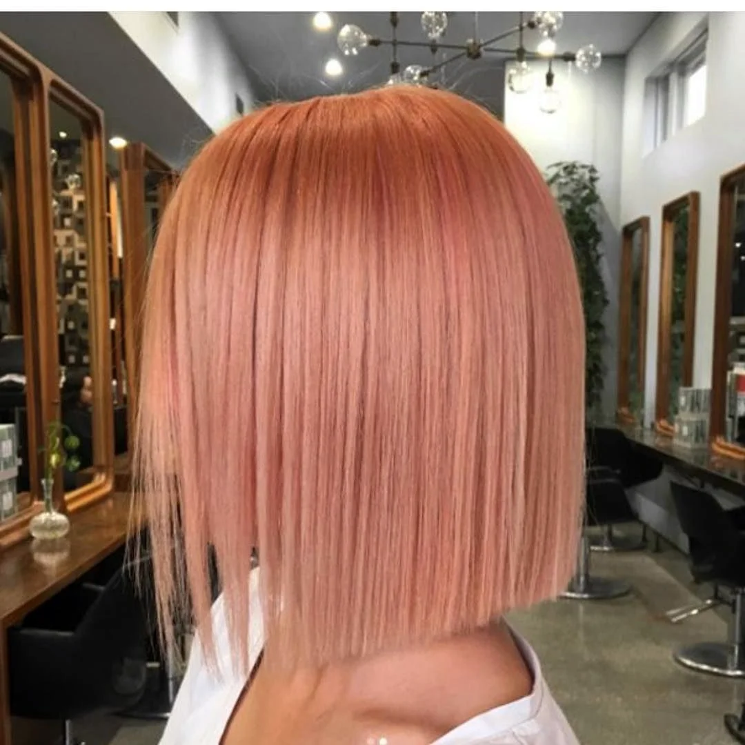 Персиковый цвет волос каре