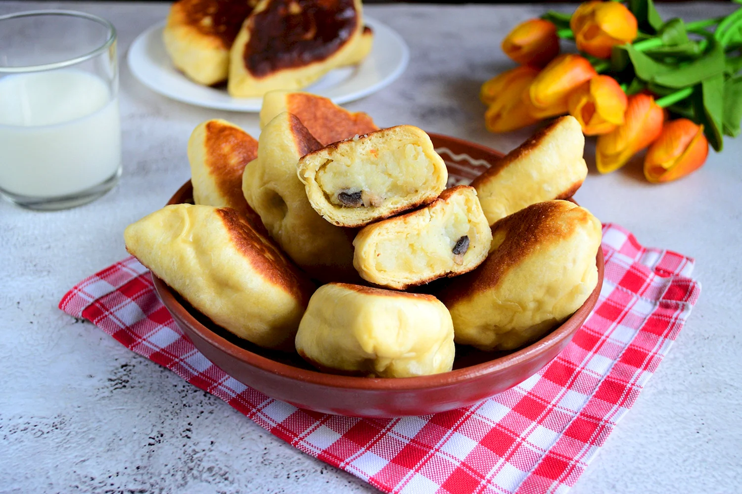 Пирожки с картошкой жареные