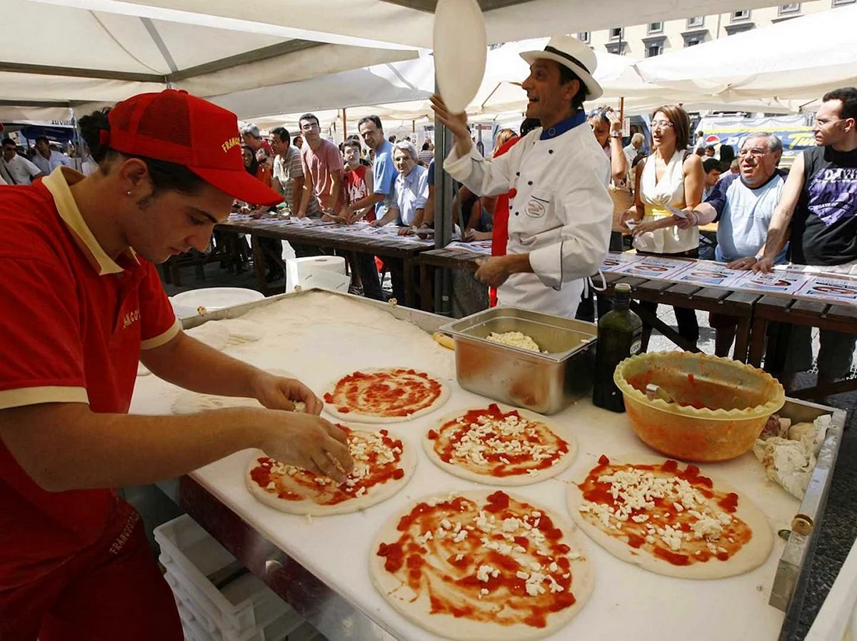 Пиццафест в Неаполе