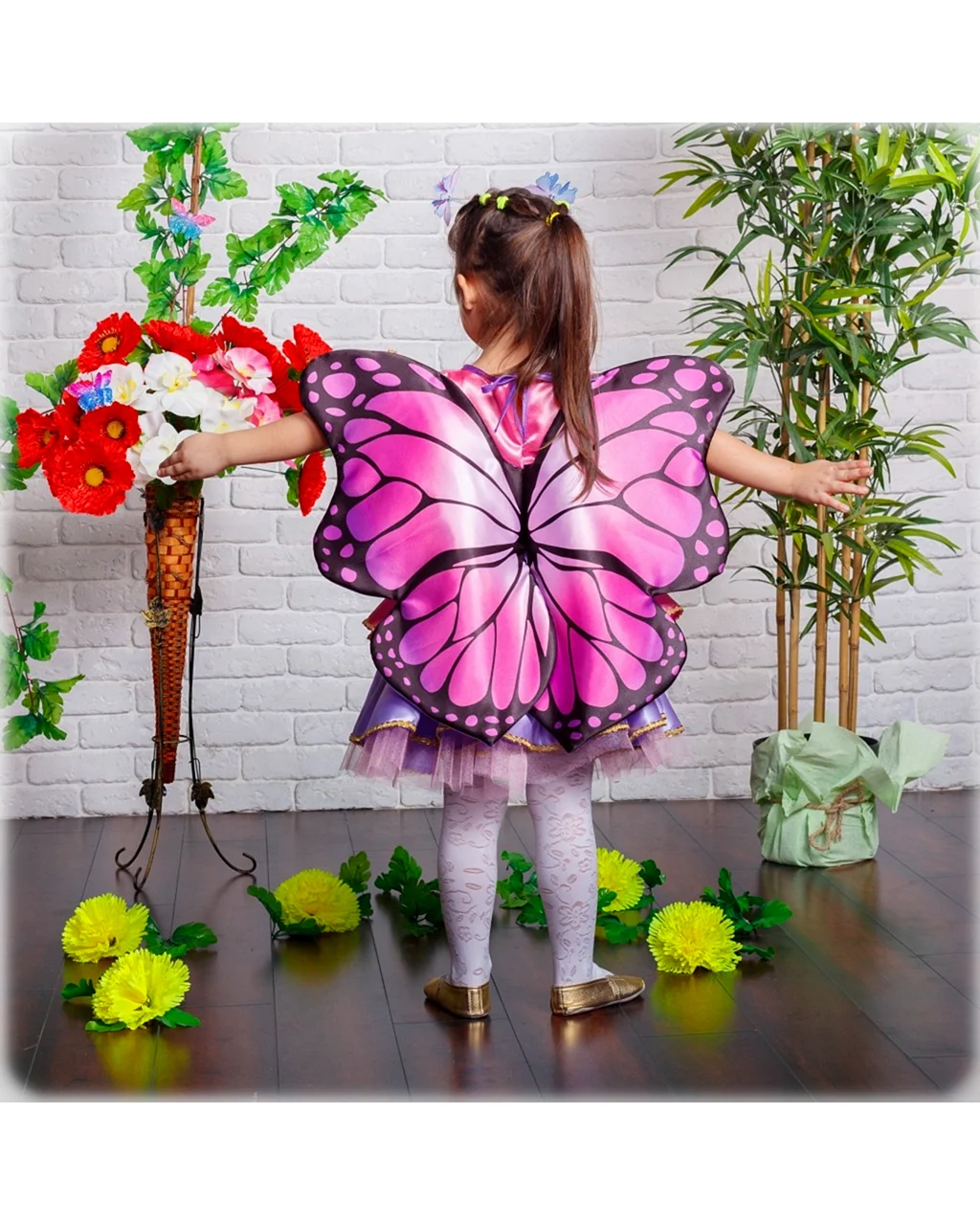 Платье с бабочками