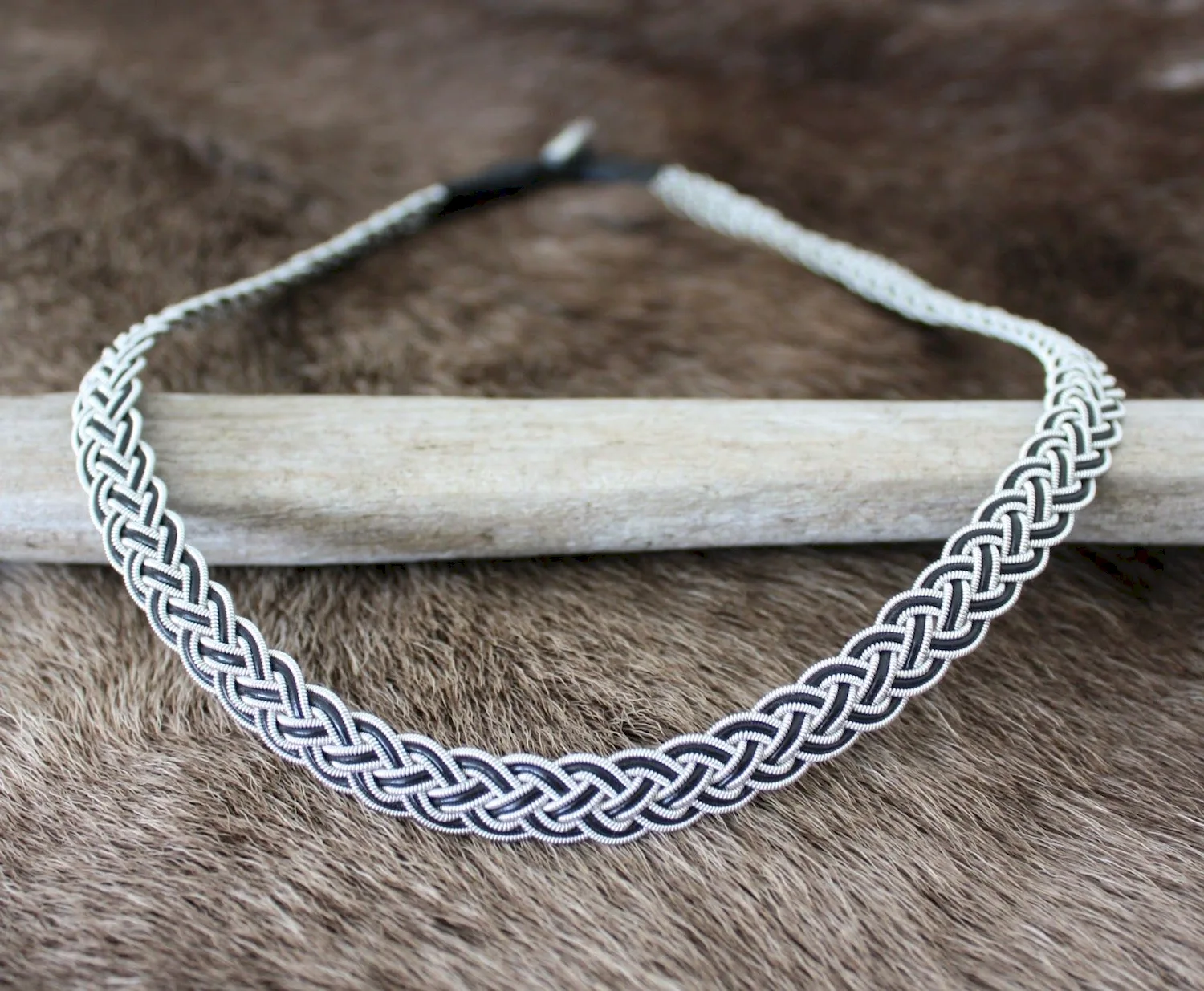 Плетёный браслет «Кельтский узел»