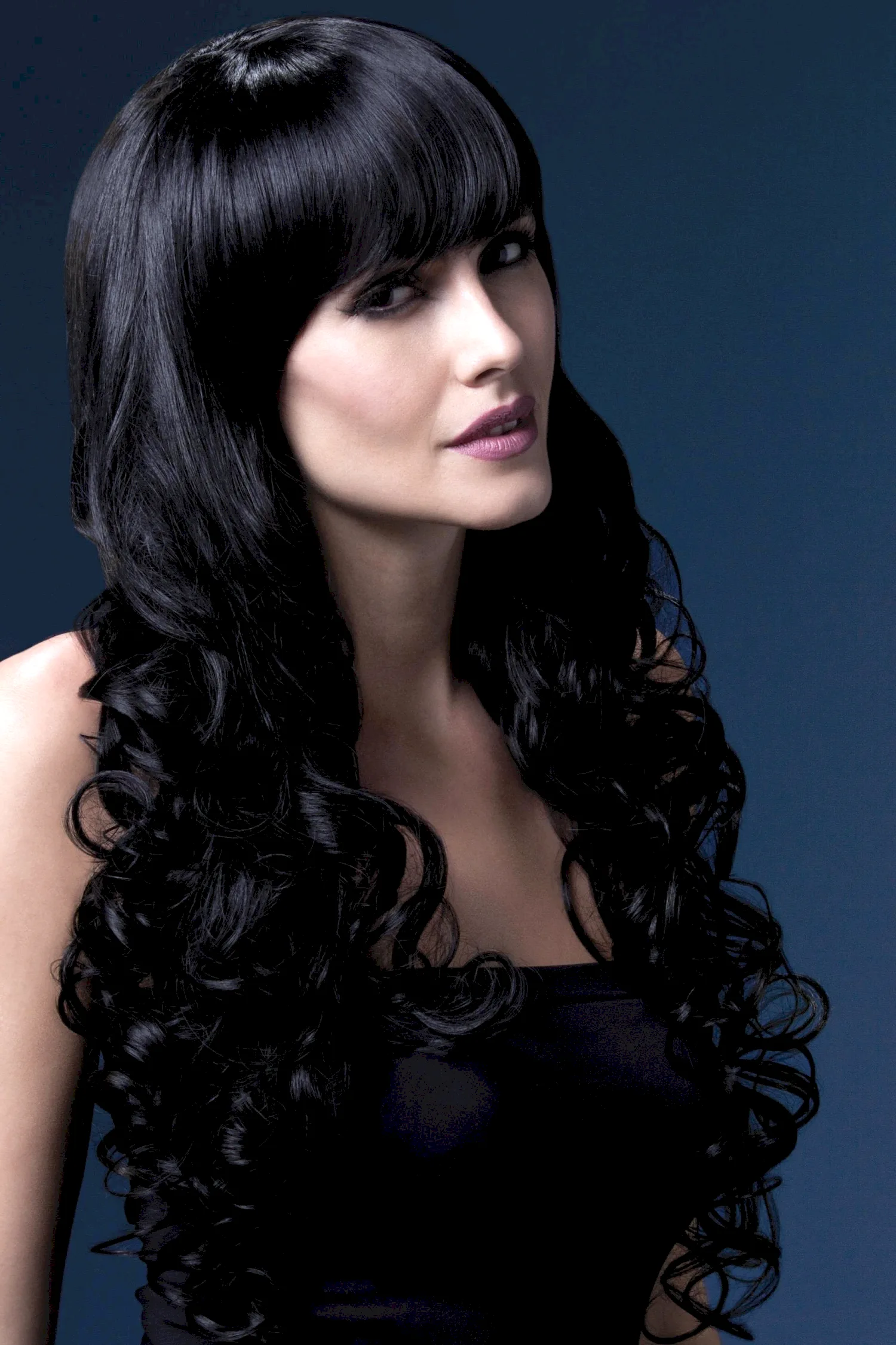 Прическа Локоны на длинные волосы с челкой