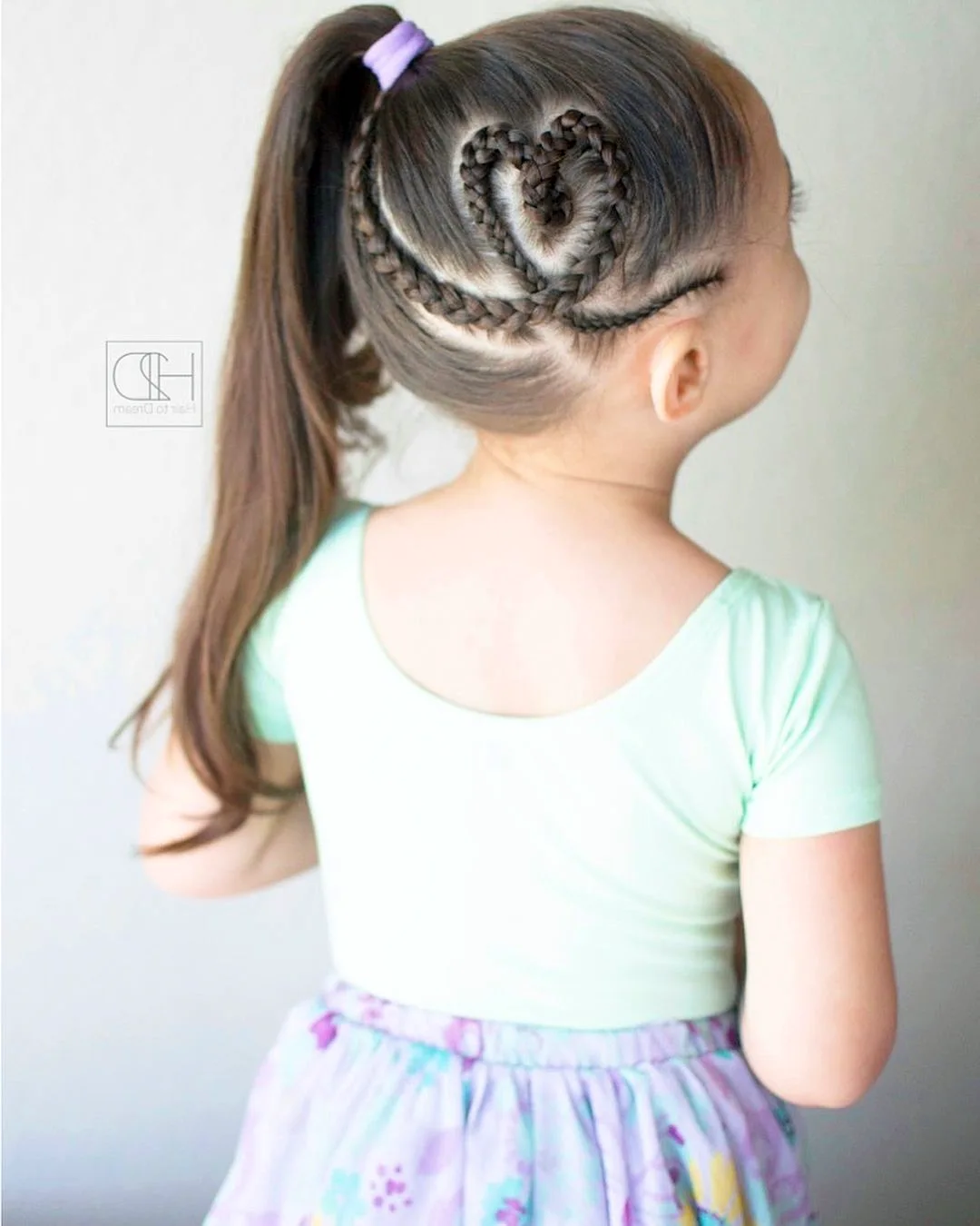 Прическа на гимнастику девочке на короткие волосы