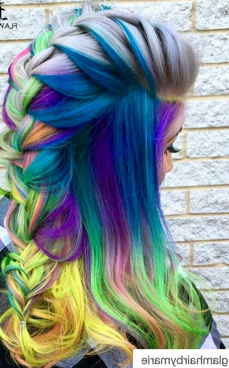 Прически с разноцветными волосами