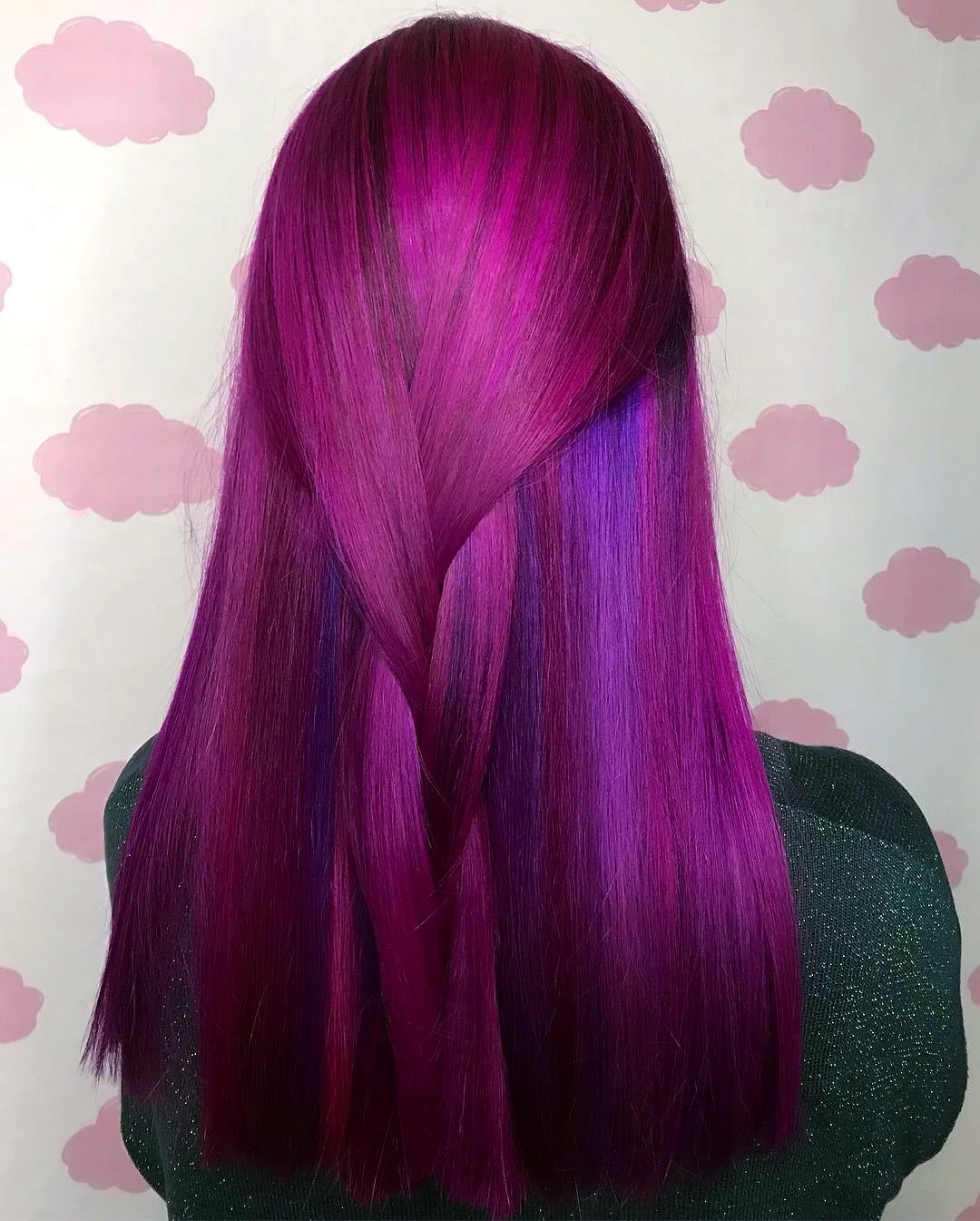 Пурпуровый цвет волос