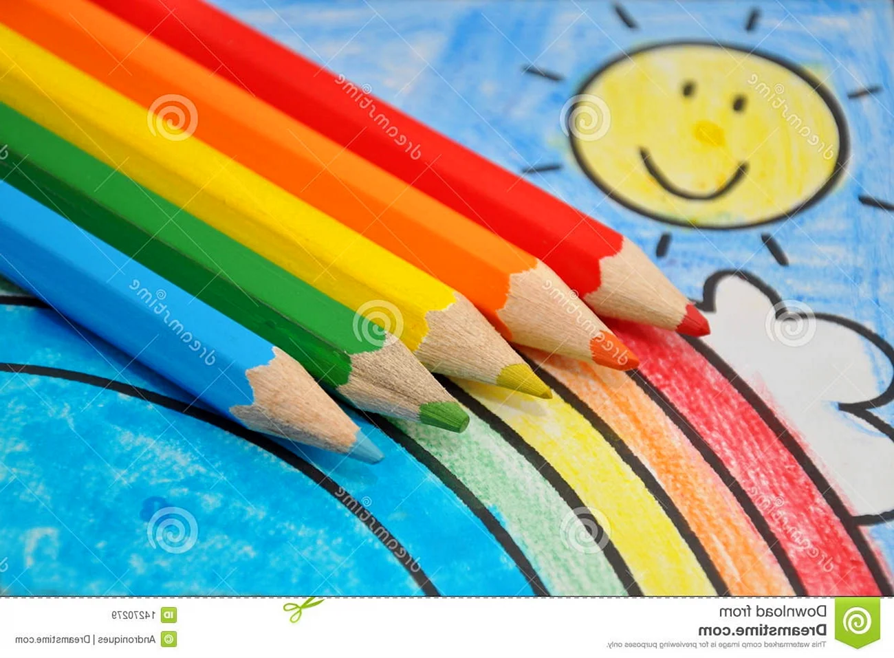 Радуга из цветных карандашей