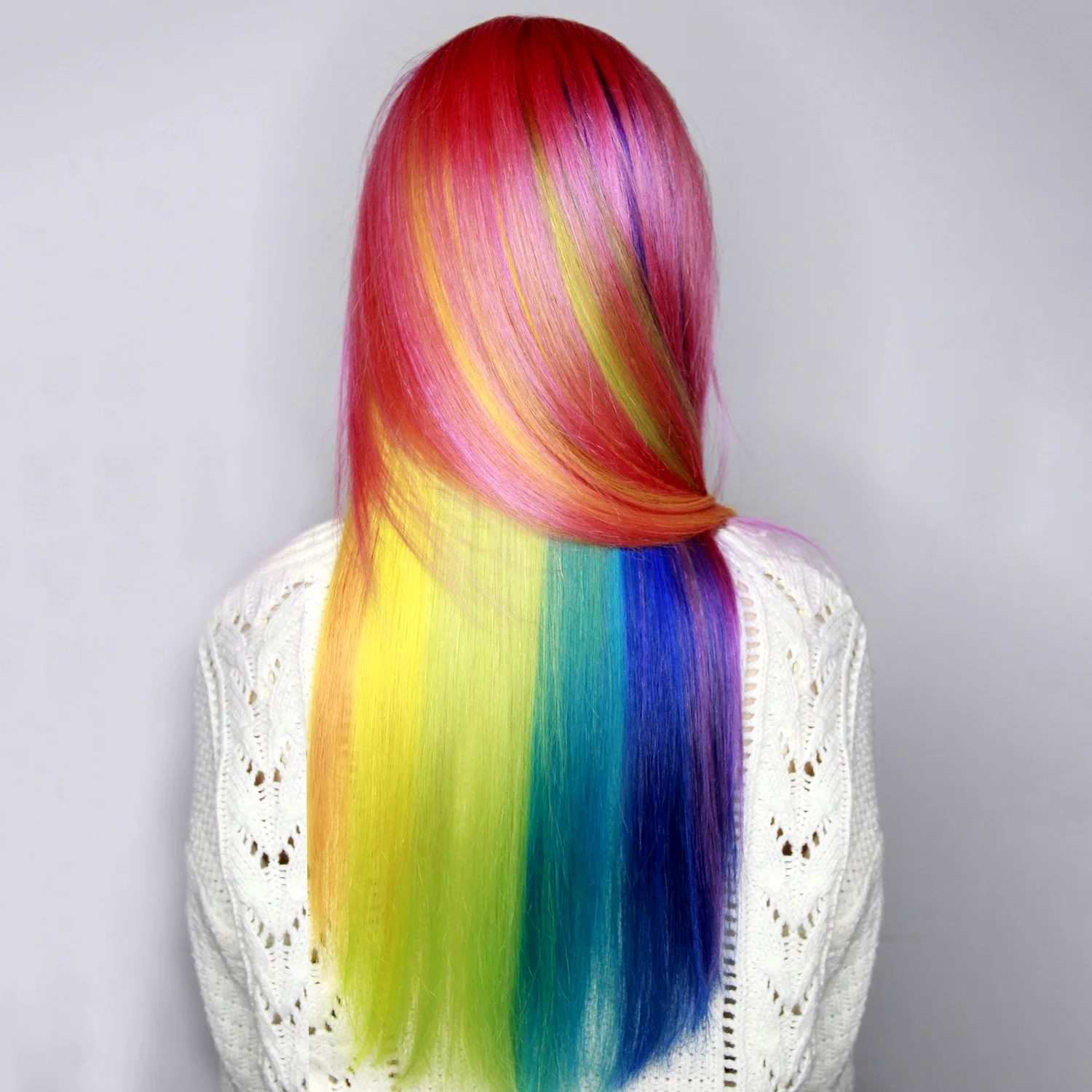 Радужные волосы под волосами