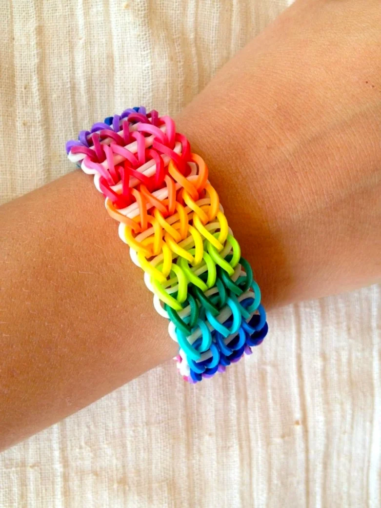 Rainbow Loom браслеты