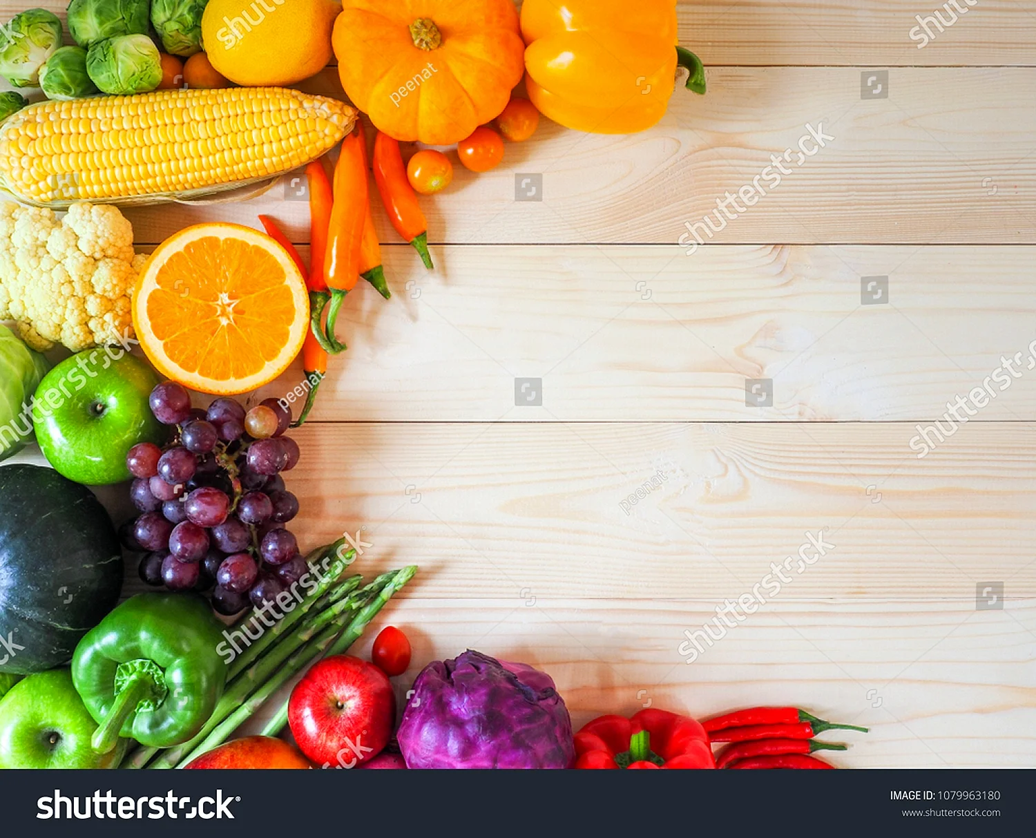 Рамка из свежих фруктов и овощей