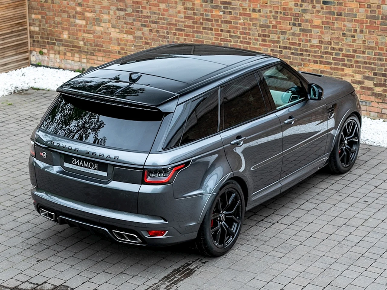 Range Rover Sport SVR Grey