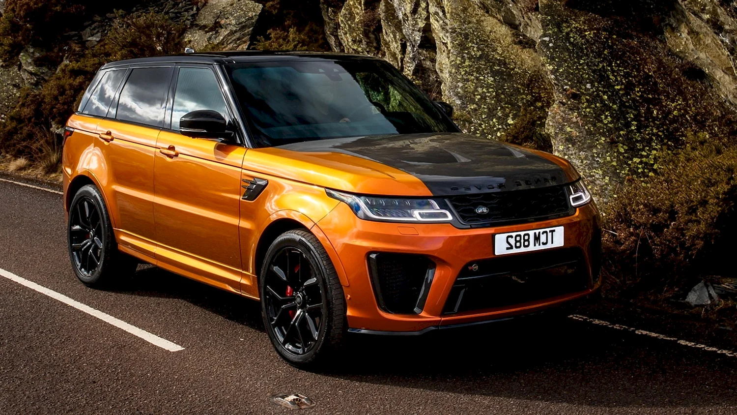 Range Rover Sport SVR оранжевый