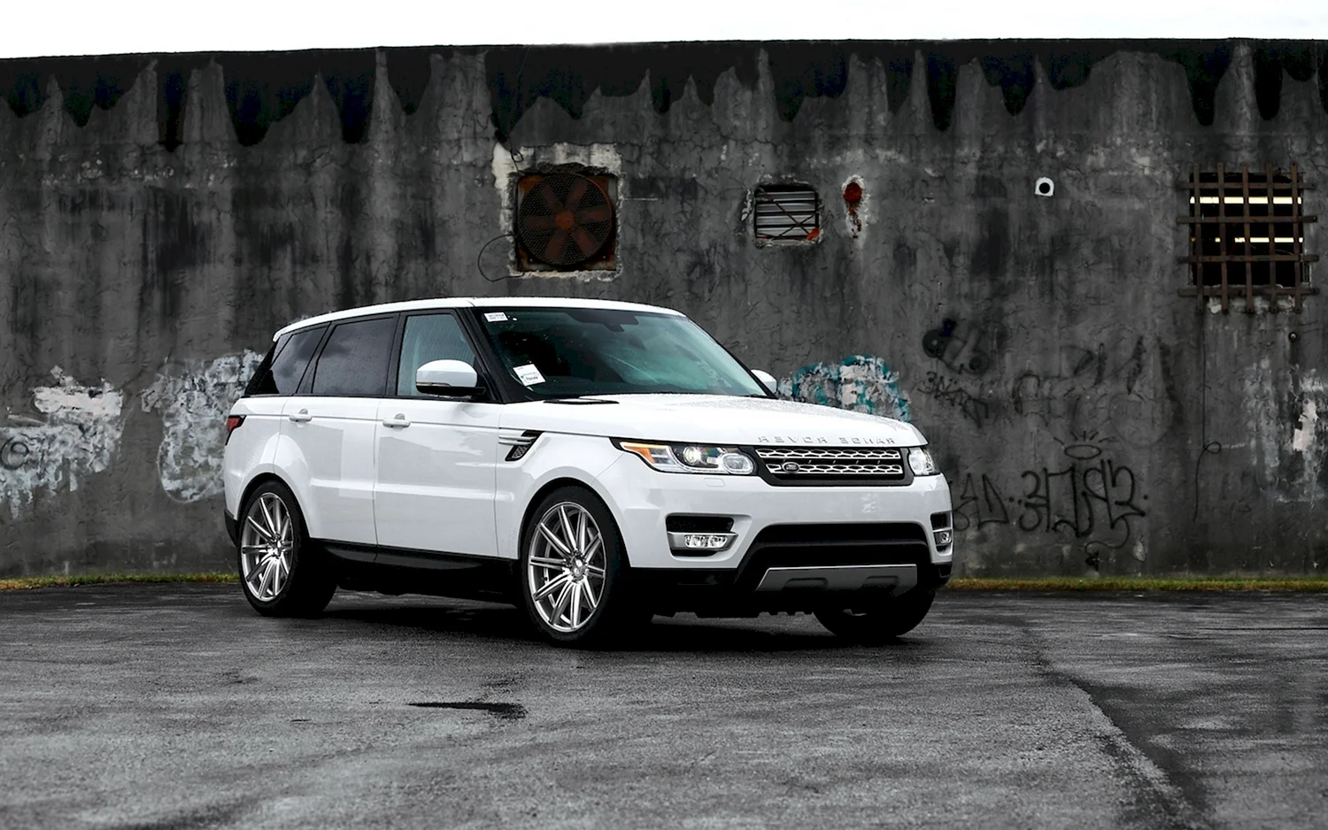 Range Rover Sport White