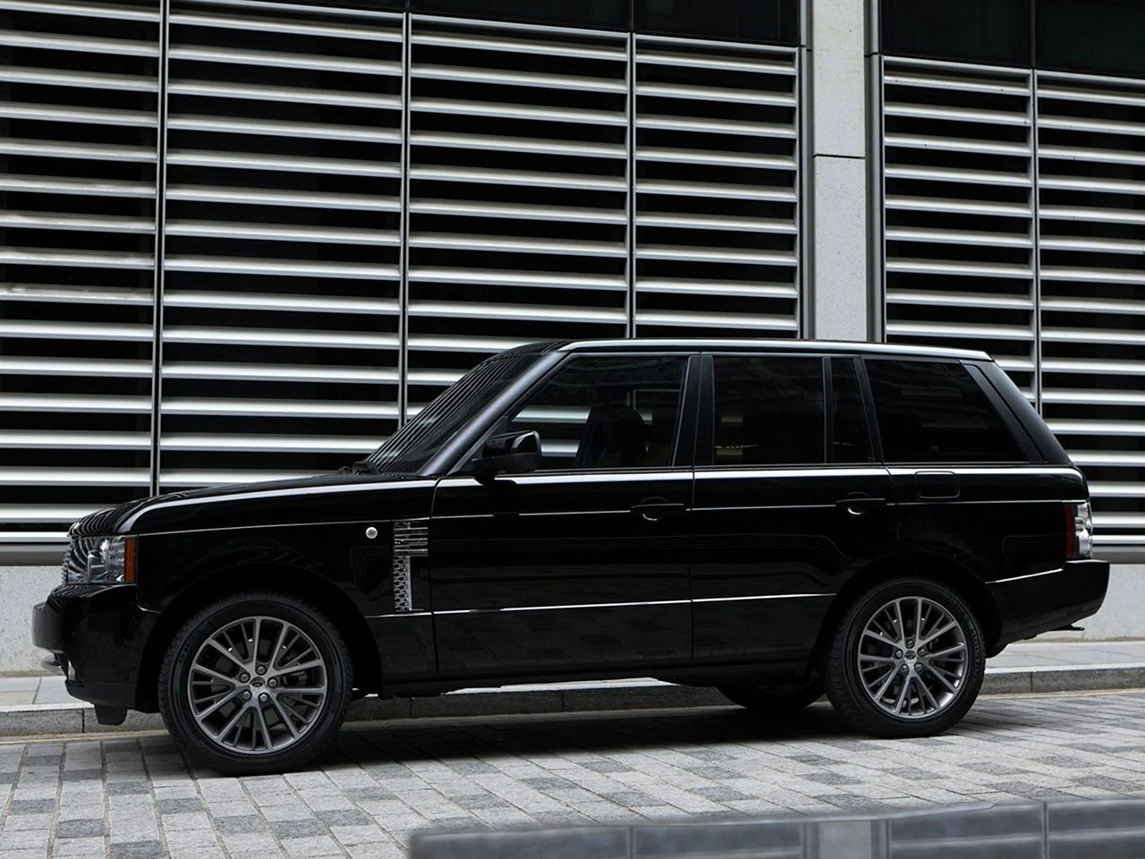 Range Rover Vogue 2010 черный