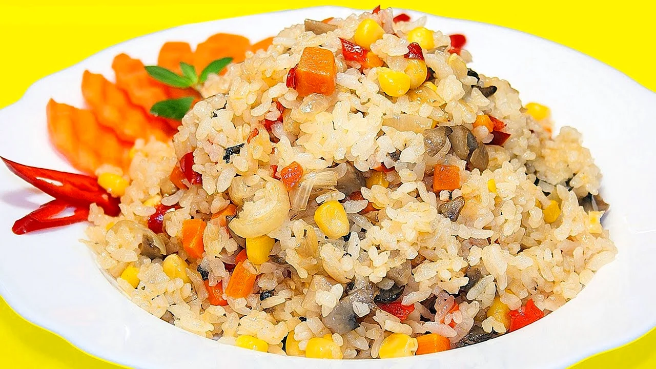 Рассыпчатый рис с овощами