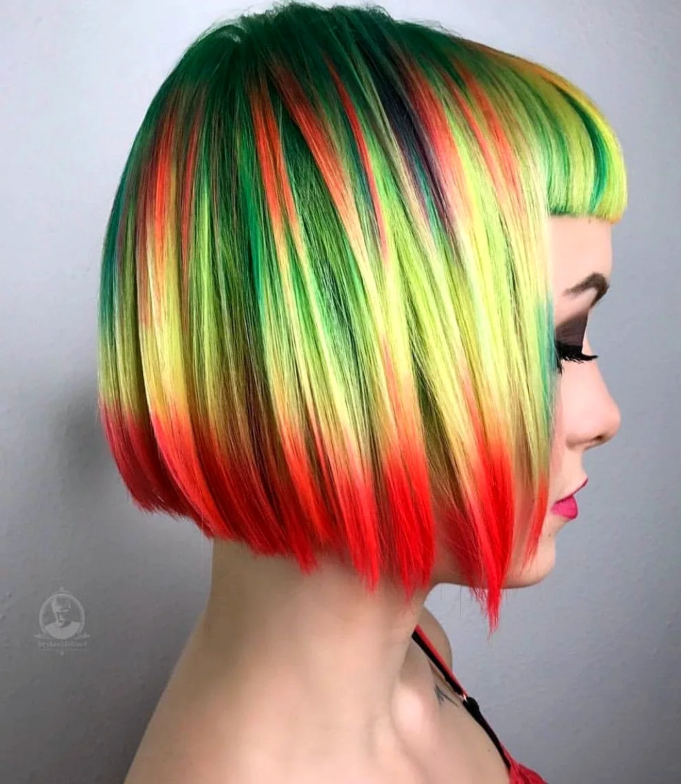 Разноцветное окрашивание на короткие волосы