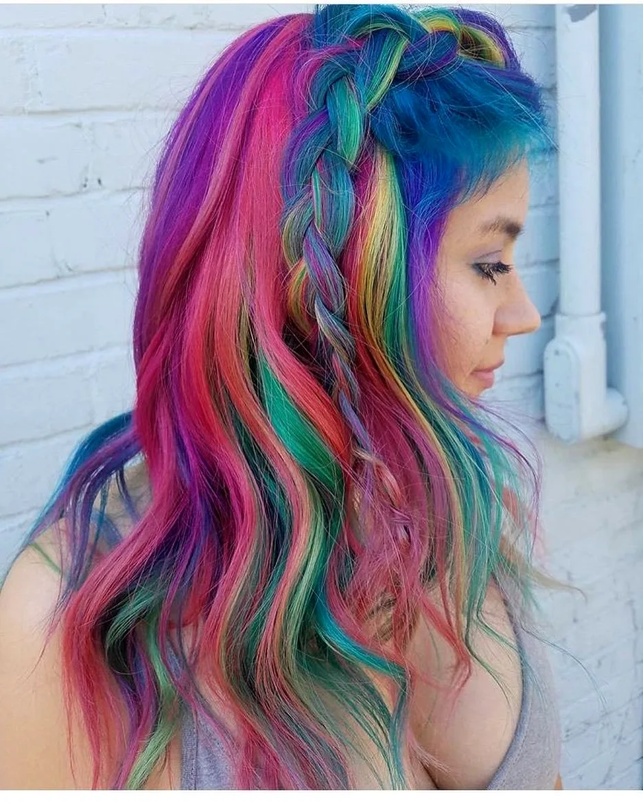 Разноцветное окрашивание волос для девочек