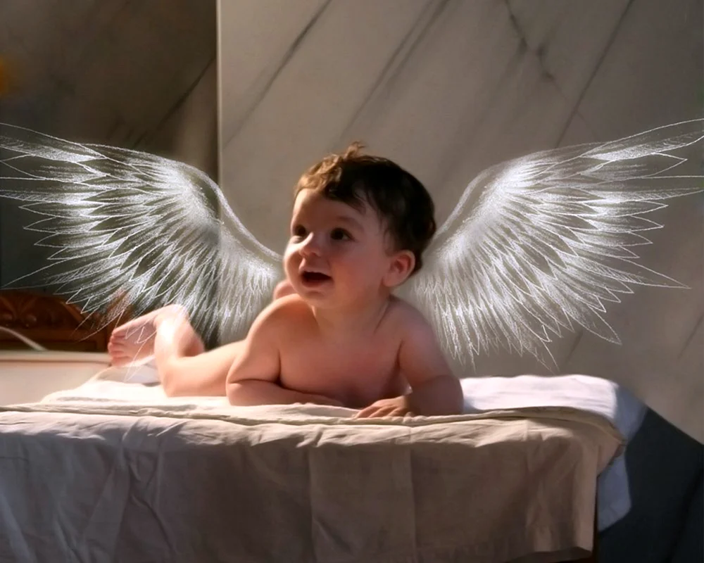 Ребенок с крыльями ангела