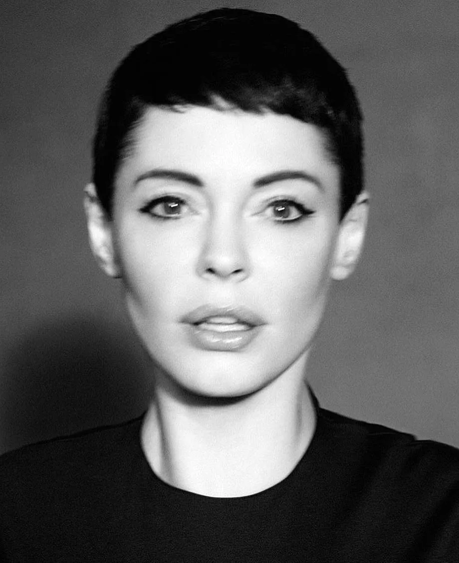 Rose MCGOWAN Pixie