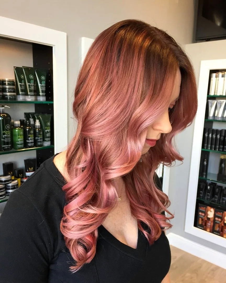 2. Пепельный розовый цвет волос