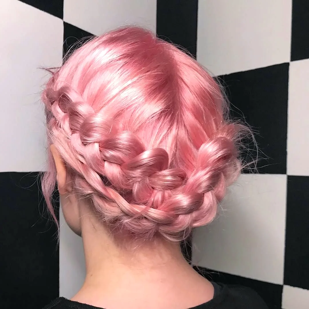 Розовая коса