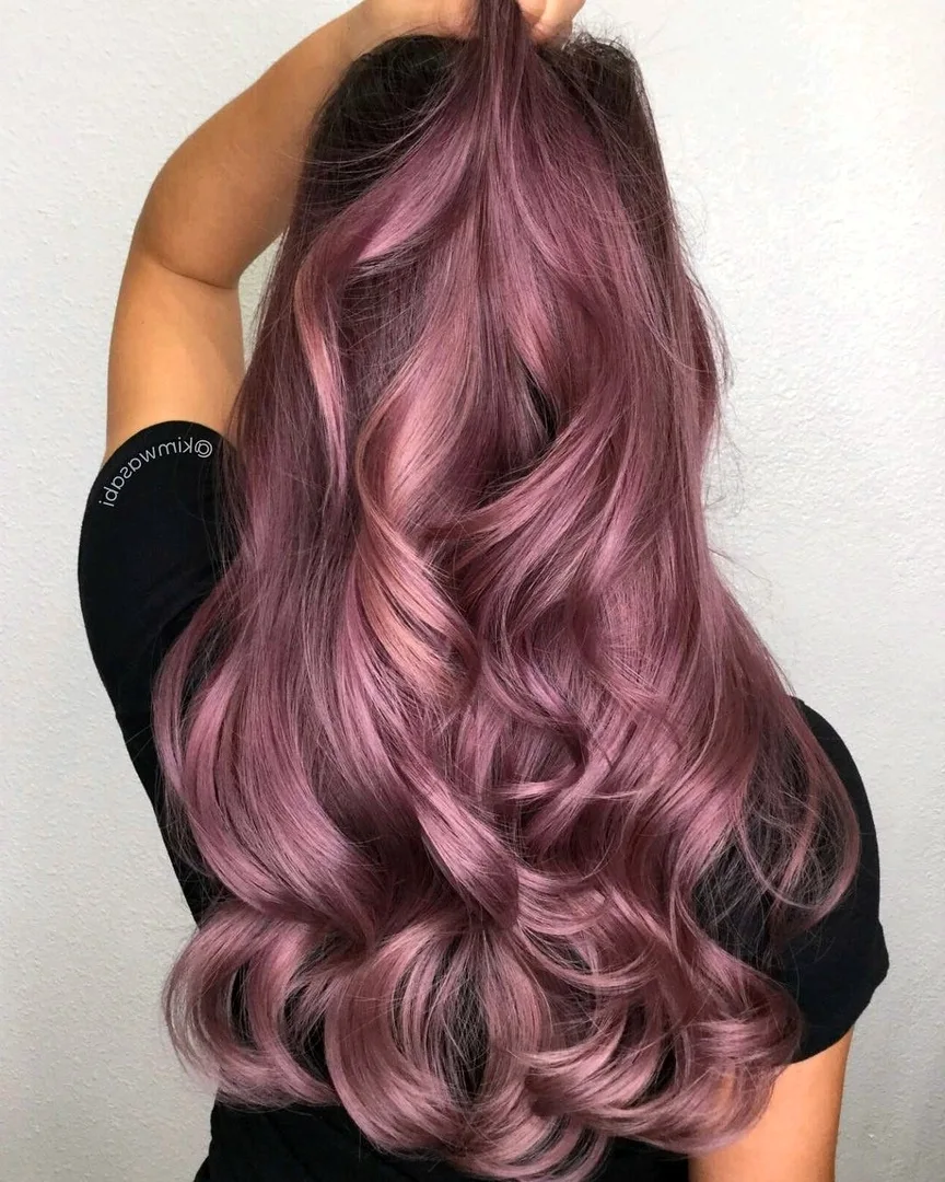 Розово-фиолетовый цвет волос