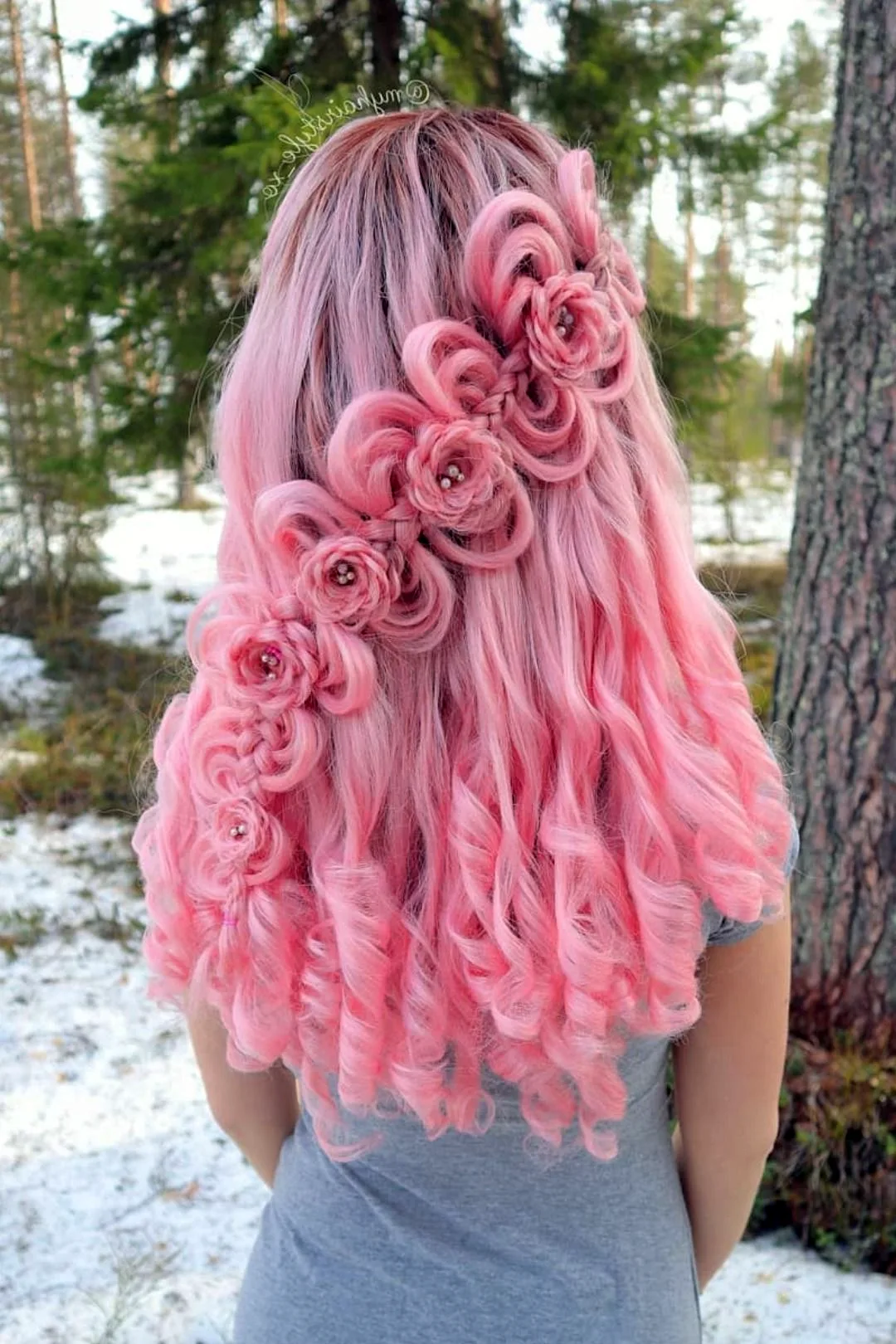 Розовые косички