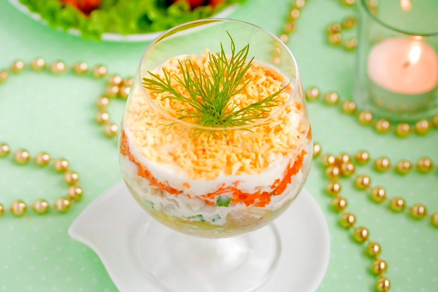 Салат - коктейль «Оливье с креветками»