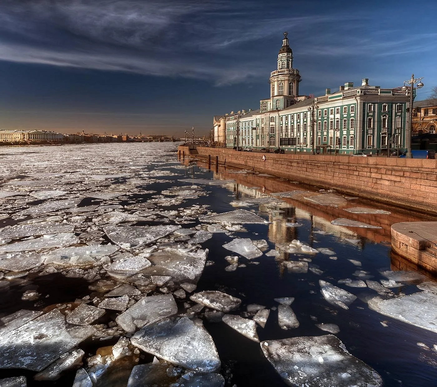 Санкт-Петербург Нева ледоход