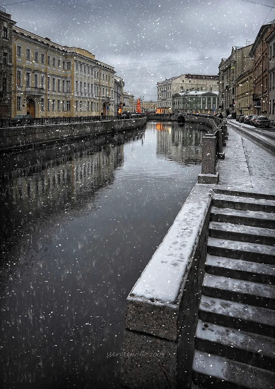Серый город Санкт Петербург