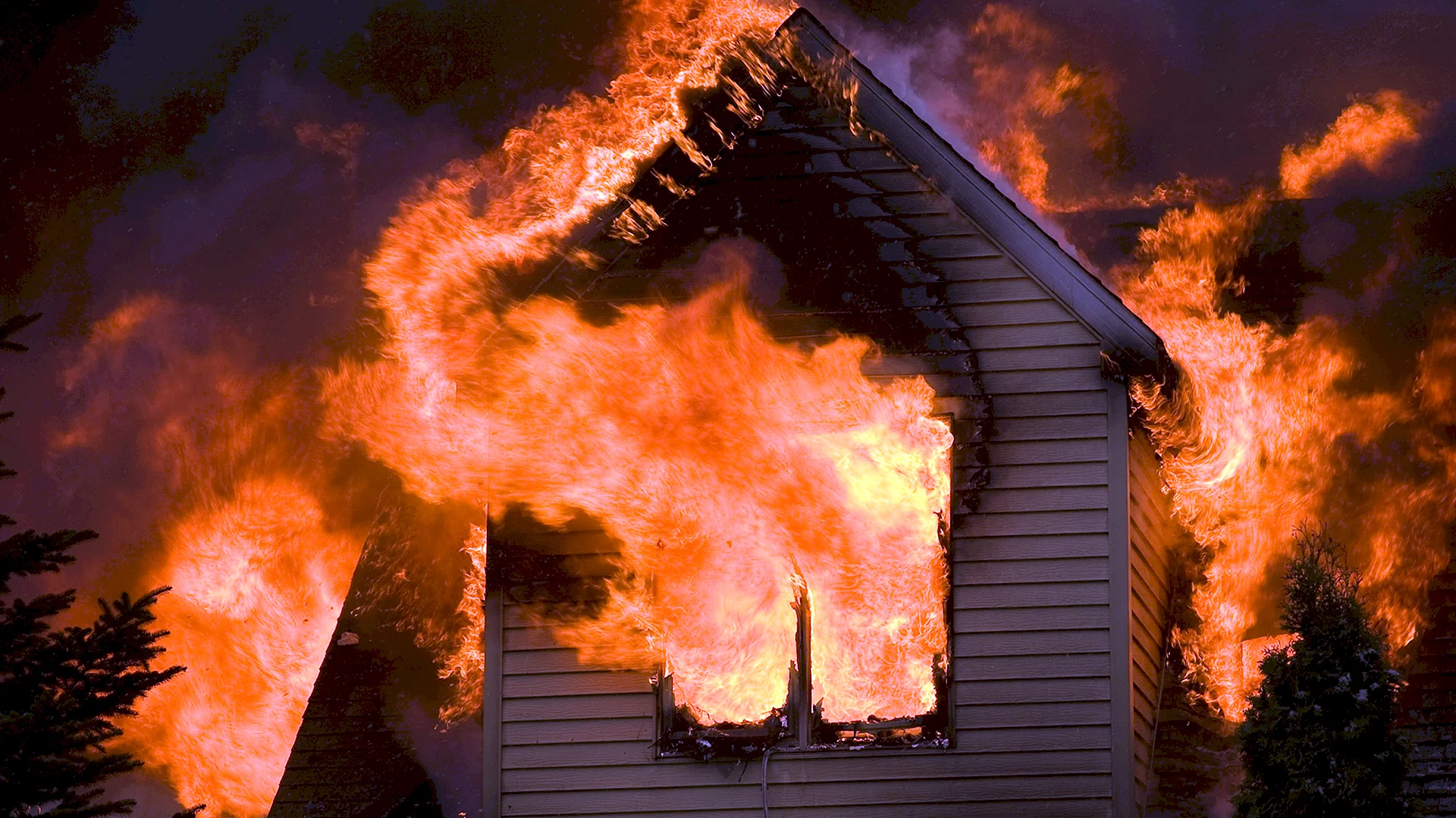 Сгоревший домик