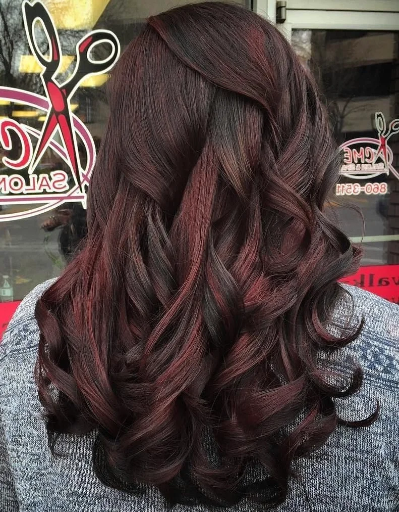 Шоколадно красные оттенки волос