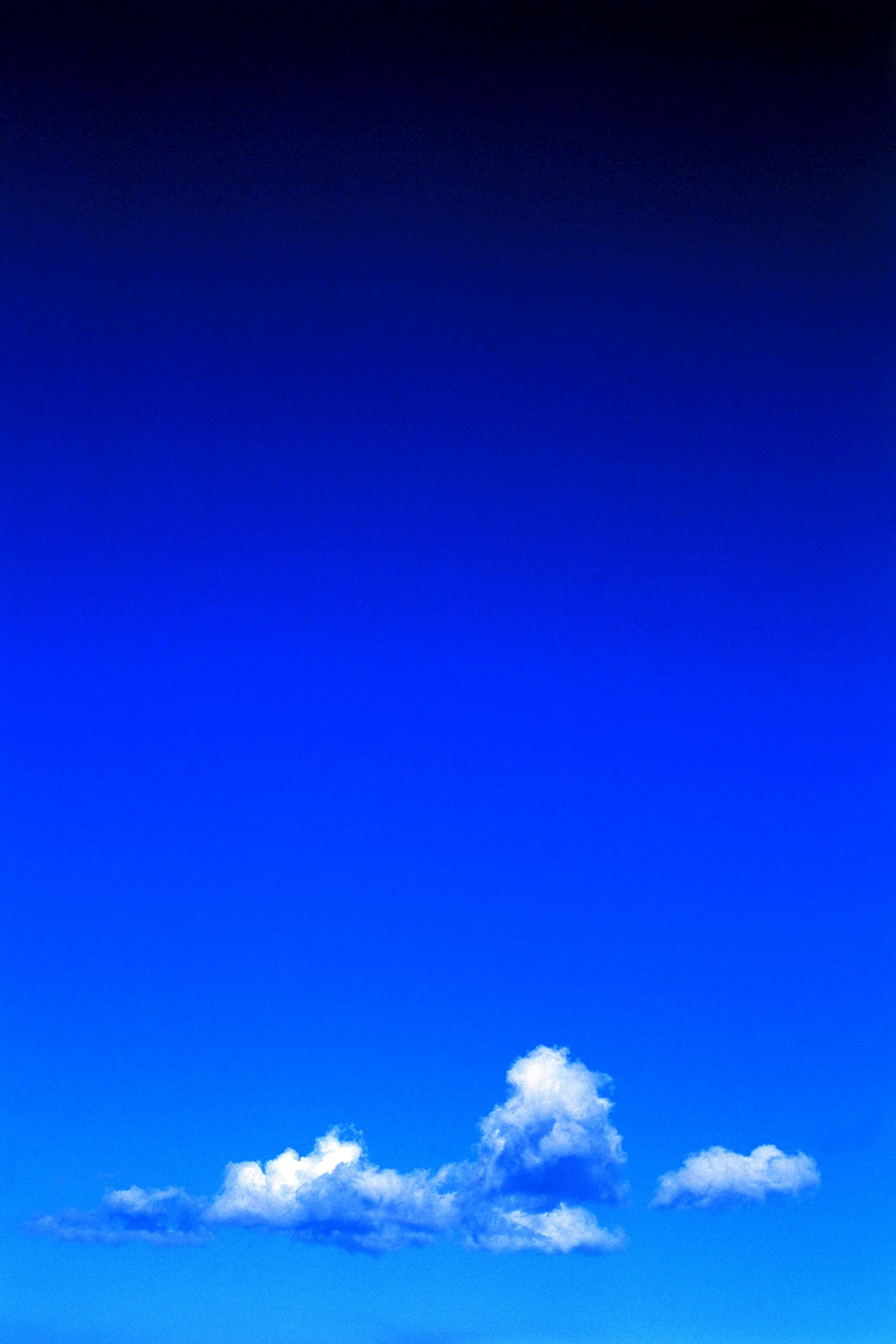 Синее небо