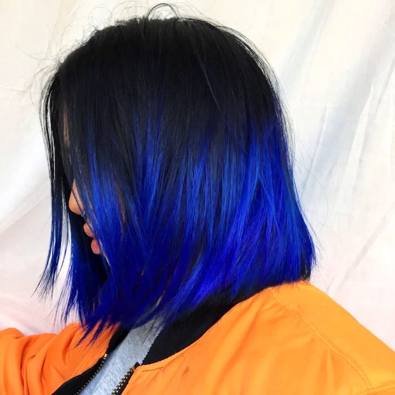 Синее омбре на короткие волосы